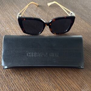 Dior Dark Havana 30Montaigne Square Butterfly sunglasses w original case